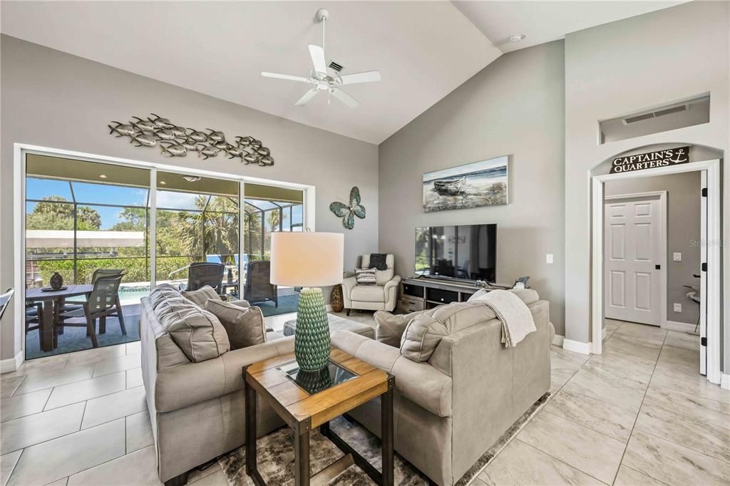 Active With Contract: $534,900 (3 beds, 2 baths, 1468 Square Feet)
