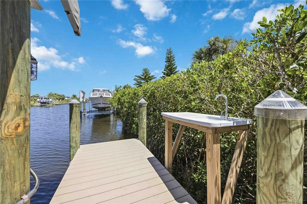 Active With Contract: $534,900 (3 beds, 2 baths, 1468 Square Feet)