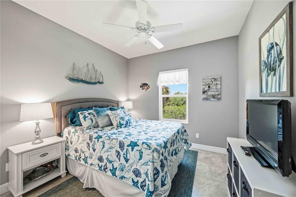 Active With Contract: $534,900 (3 beds, 2 baths, 1468 Square Feet)