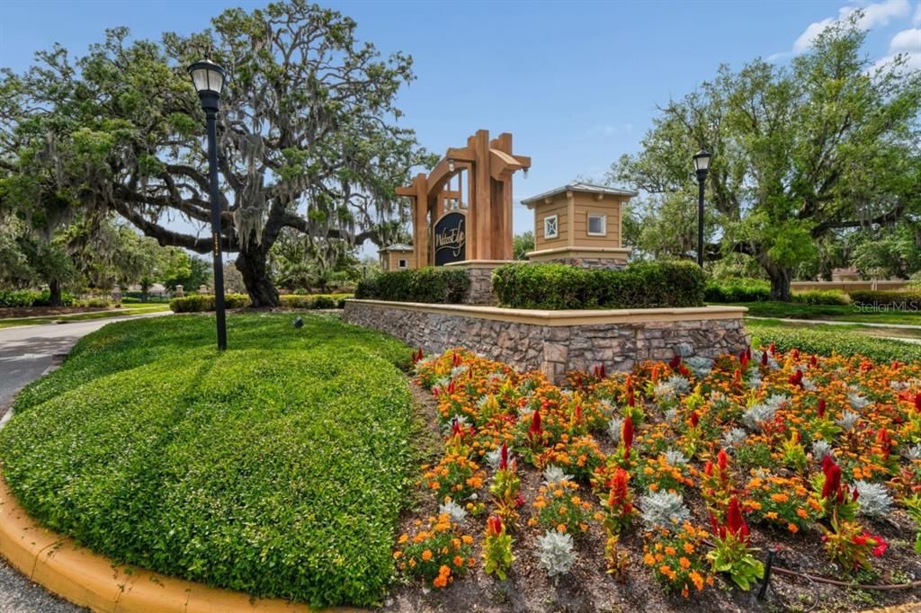 For Sale: $470,000 (5 beds, 3 baths, 2635 Square Feet)