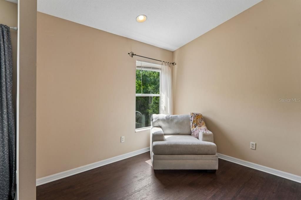 For Sale: $470,000 (5 beds, 3 baths, 2635 Square Feet)