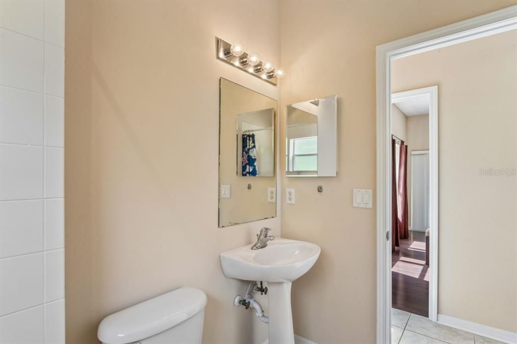 For Sale: $470,000 (5 beds, 3 baths, 2635 Square Feet)
