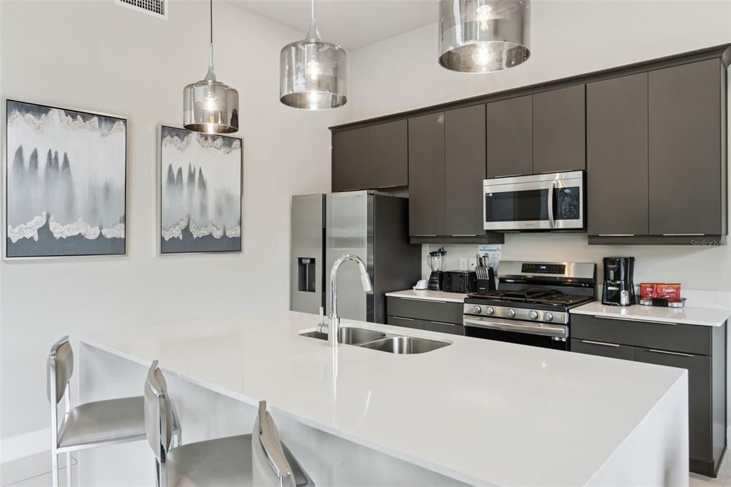 For Sale: $404,500 (5 beds, 4 baths, 2630 Square Feet)