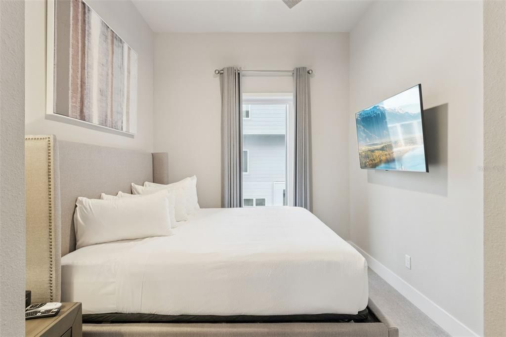 For Sale: $404,500 (5 beds, 4 baths, 2630 Square Feet)