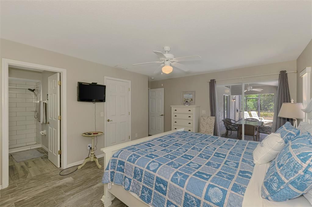 Activo con contrato: $379,000 (3 camas, 2 baños, 1418 Pies cuadrados)