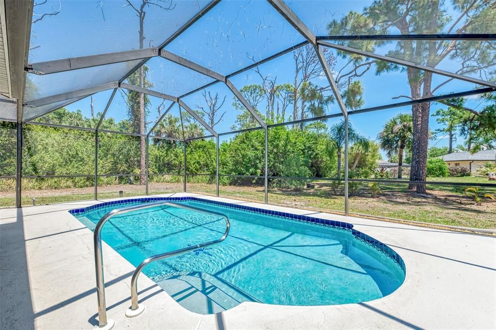 Activo con contrato: $379,000 (3 camas, 2 baños, 1418 Pies cuadrados)
