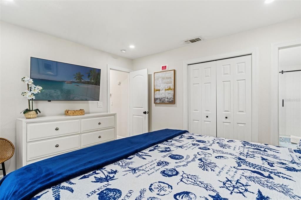 For Sale: $1,550,000 (4 beds, 0 baths, 1600 Square Feet)