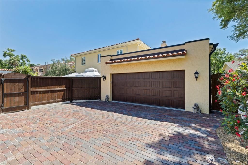 Active With Contract: $1,425,000 (3 beds, 3 baths, 3240 Square Feet)