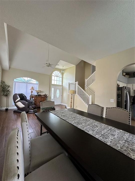 En Venta: $399,900 (3 camas, 2 baños, 2242 Pies cuadrados)