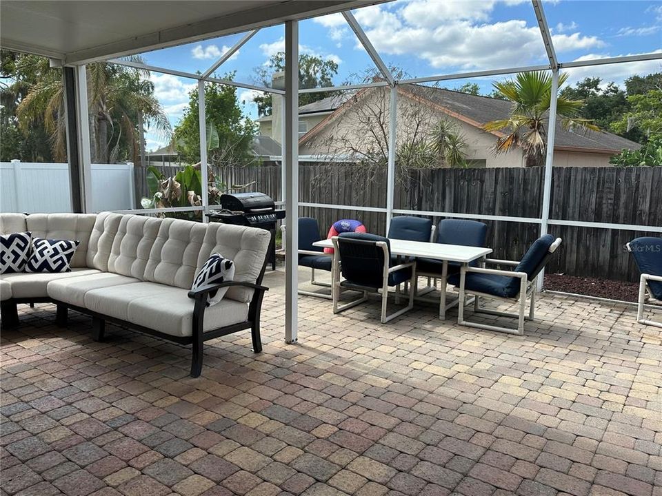 En Venta: $399,900 (3 camas, 2 baños, 2242 Pies cuadrados)