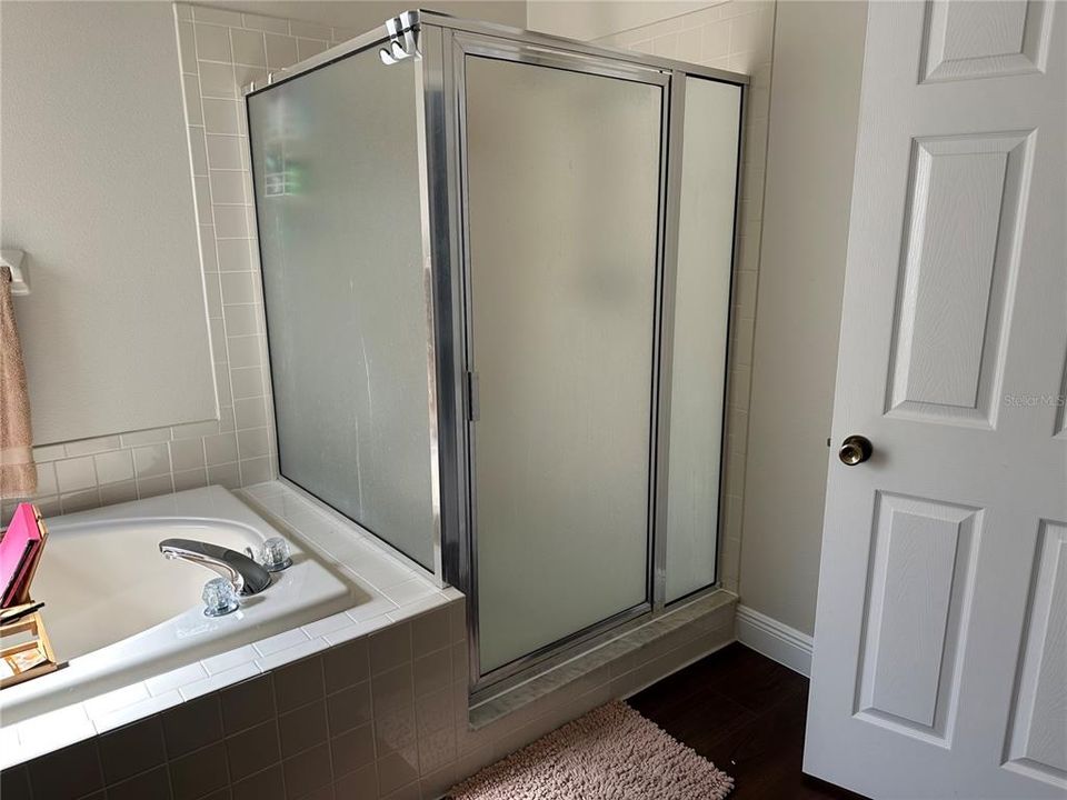 En Venta: $399,900 (3 camas, 2 baños, 2242 Pies cuadrados)