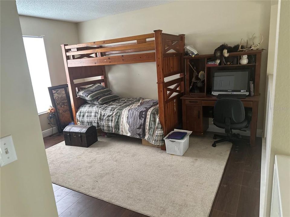 En Venta: $399,900 (3 camas, 2 baños, 2242 Pies cuadrados)