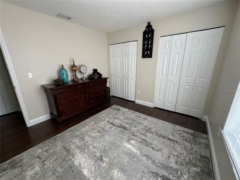 En Venta: $399,900 (3 camas, 2 baños, 2242 Pies cuadrados)