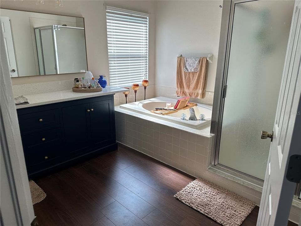 En Venta: $399,900 (3 camas, 2 baños, 2242 Pies cuadrados)
