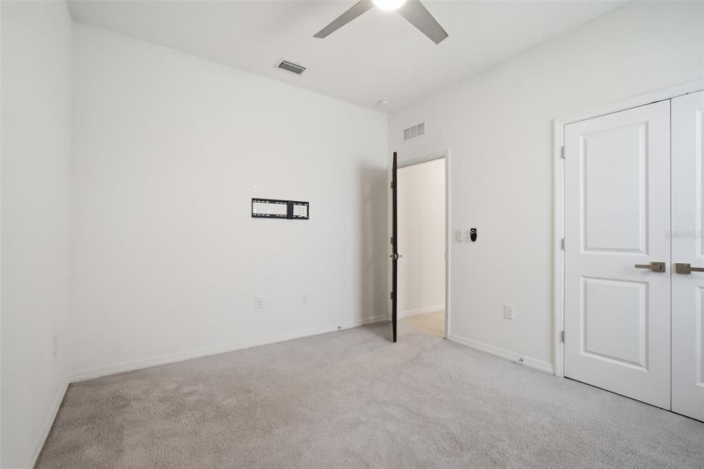For Sale: $449,000 (4 beds, 2 baths, 2046 Square Feet)