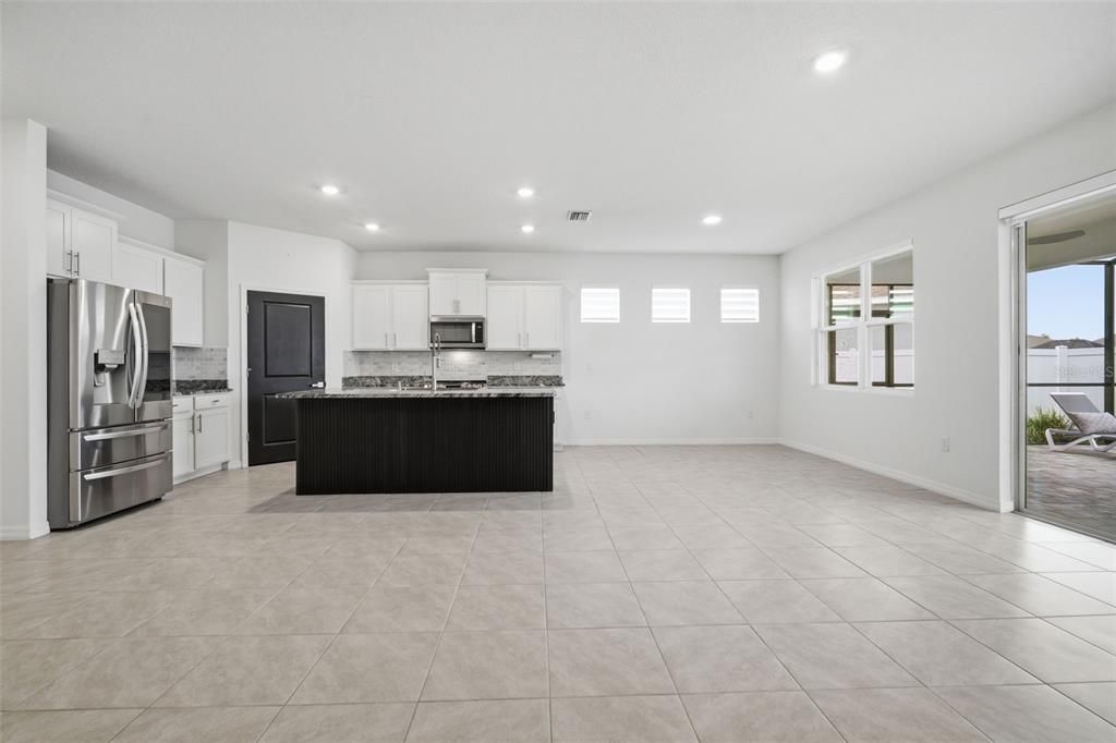For Sale: $449,000 (4 beds, 2 baths, 2046 Square Feet)