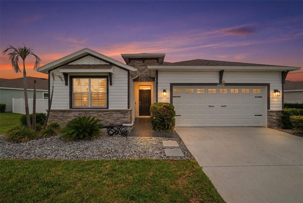 For Sale: $449,000 (4 beds, 2 baths, 2046 Square Feet)