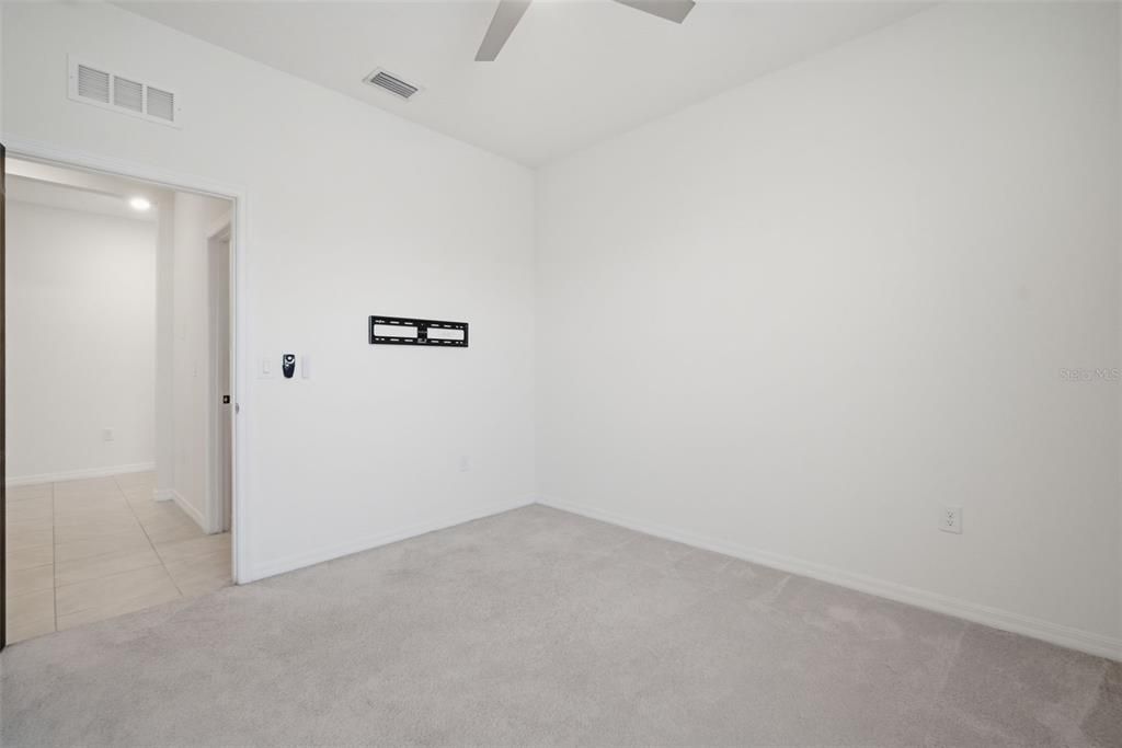 For Sale: $449,000 (4 beds, 2 baths, 2046 Square Feet)