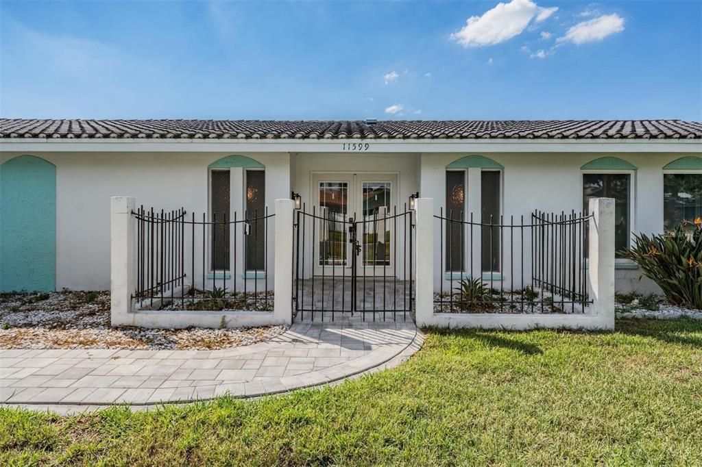На продажу: $1,295,000 (3 спален, 2 ванн, 2236 Квадратных фут)