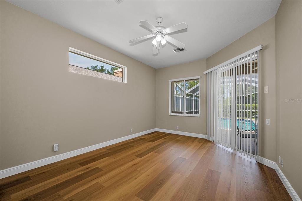 Activo con contrato: $684,900 (4 camas, 3 baños, 2347 Pies cuadrados)