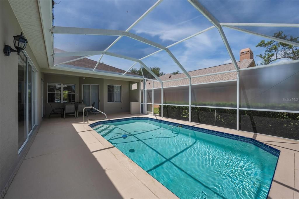 Activo con contrato: $684,900 (4 camas, 3 baños, 2347 Pies cuadrados)