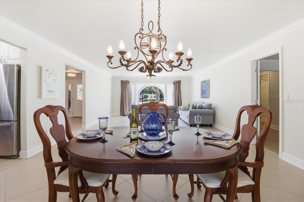 For Sale: $609,000 (3 beds, 2 baths, 2619 Square Feet)