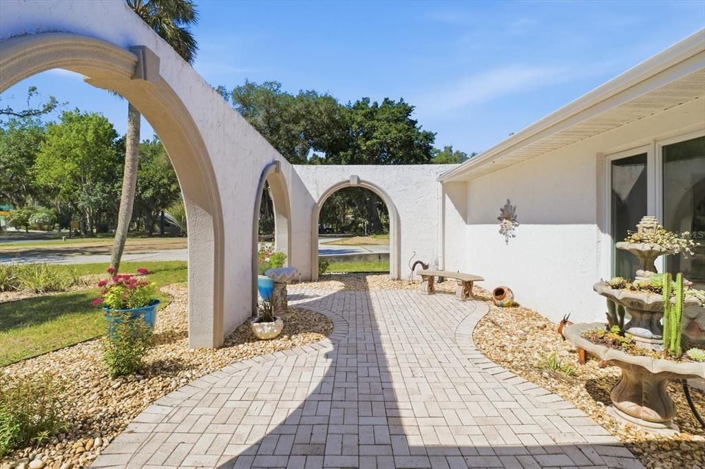 For Sale: $609,000 (3 beds, 2 baths, 2619 Square Feet)