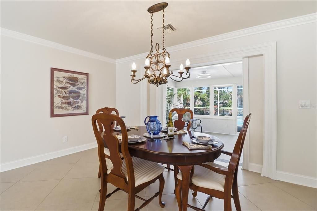 For Sale: $609,000 (3 beds, 2 baths, 2619 Square Feet)
