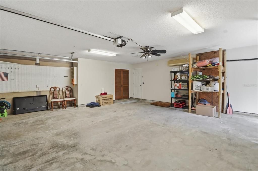 For Sale: $609,000 (3 beds, 2 baths, 2619 Square Feet)