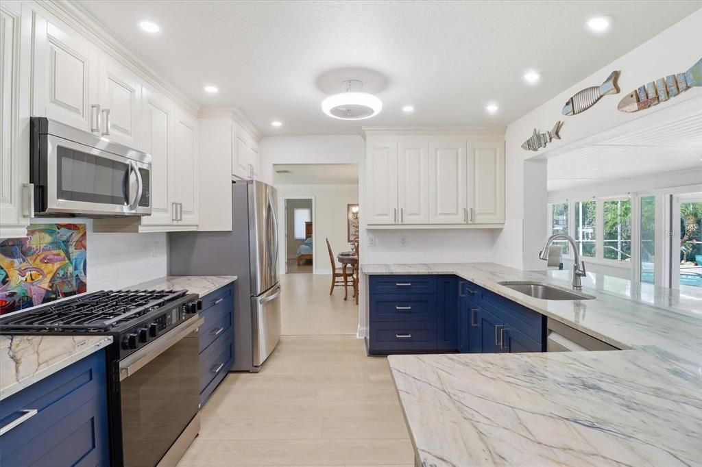 For Sale: $609,000 (3 beds, 2 baths, 2619 Square Feet)
