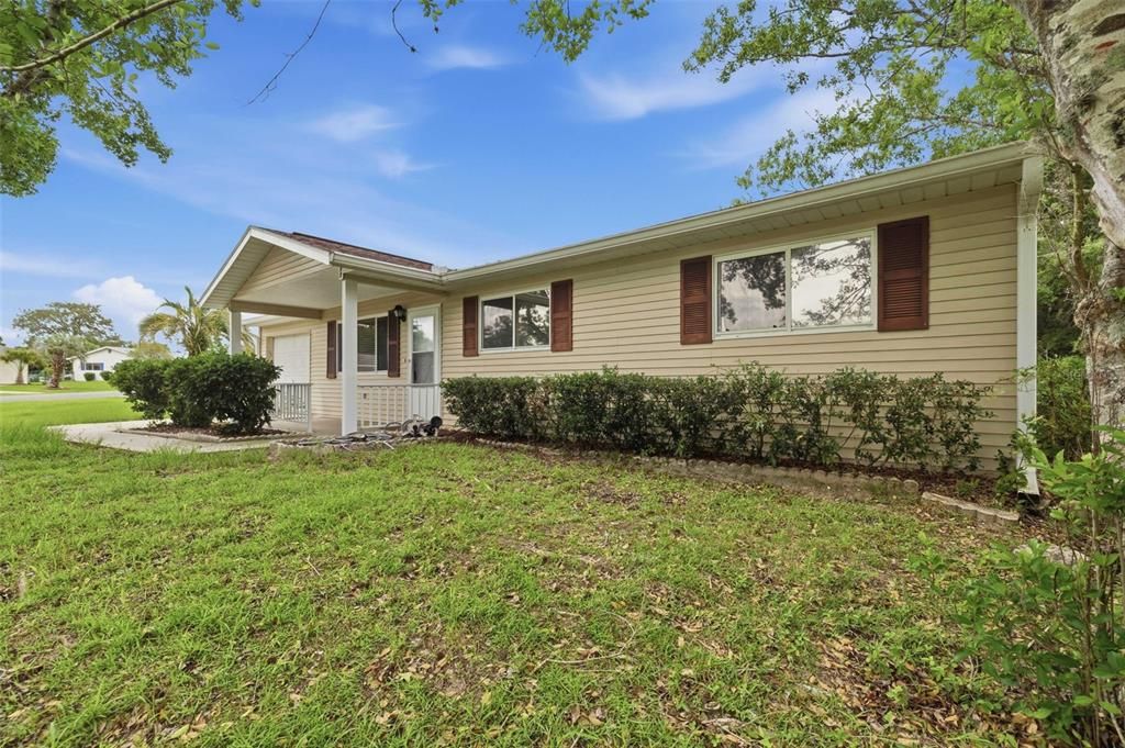 For Sale: $149,900 (2 beds, 2 baths, 960 Square Feet)