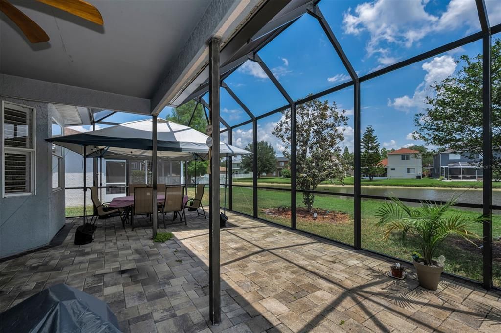 Activo con contrato: $3,995 (5 camas, 3 baños, 2976 Pies cuadrados)