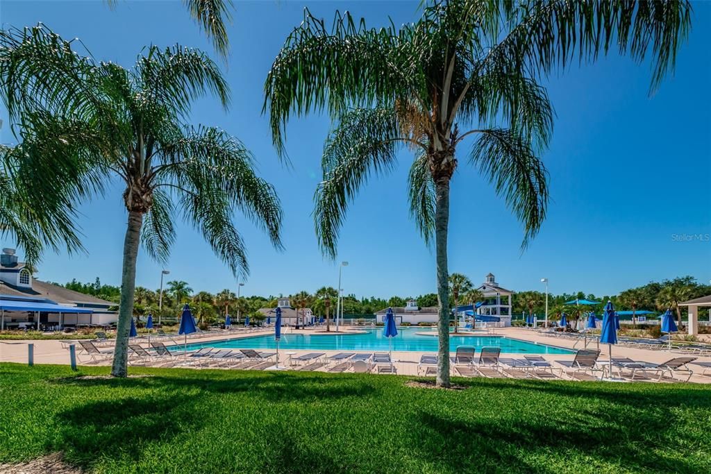 Activo con contrato: $3,995 (5 camas, 3 baños, 2976 Pies cuadrados)