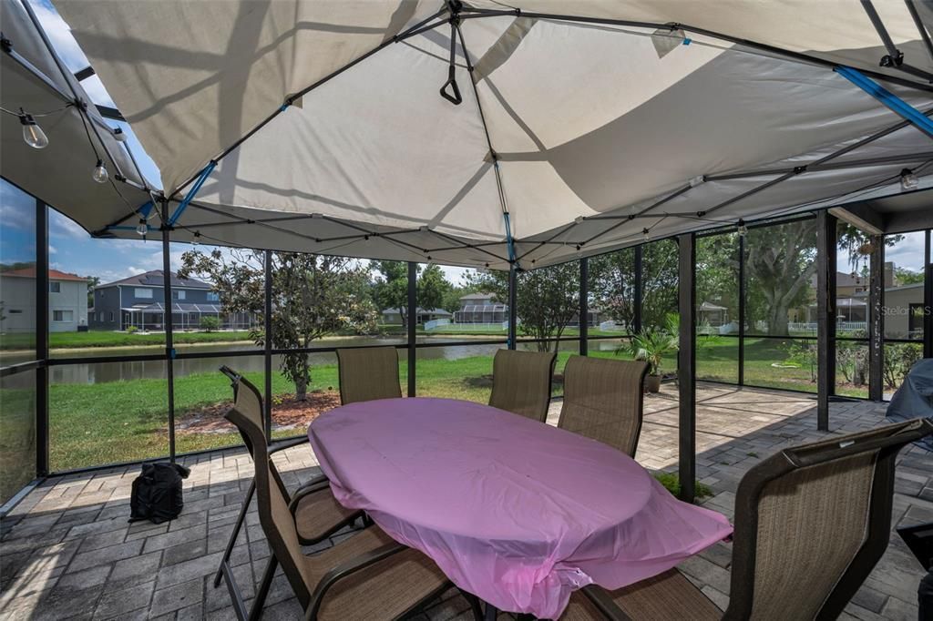 Activo con contrato: $3,995 (5 camas, 3 baños, 2976 Pies cuadrados)