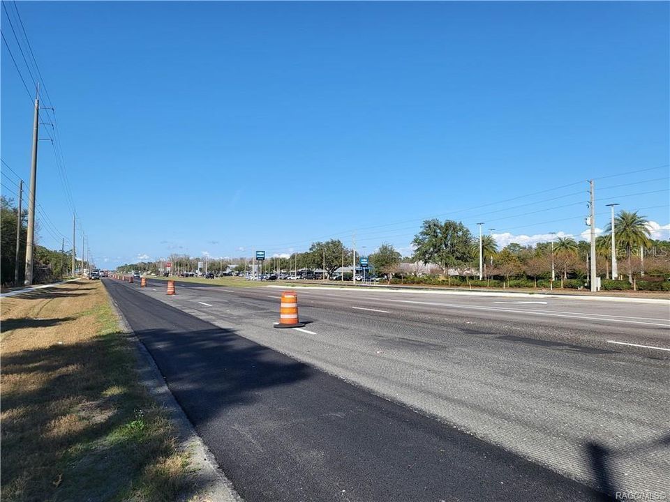 En Venta: $325,000 (2.08 acres)