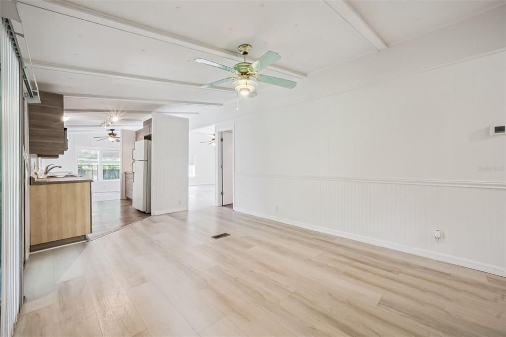For Sale: $202,000 (3 beds, 2 baths, 1456 Square Feet)