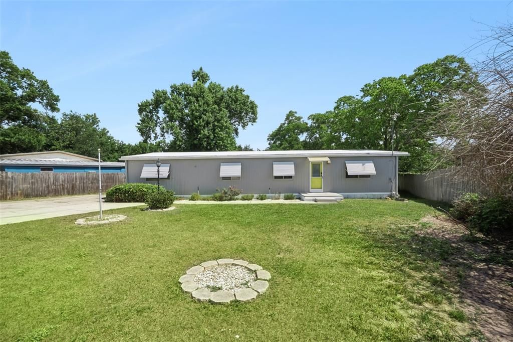For Sale: $202,000 (3 beds, 2 baths, 1456 Square Feet)