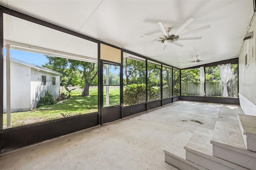 For Sale: $202,000 (3 beds, 2 baths, 1456 Square Feet)