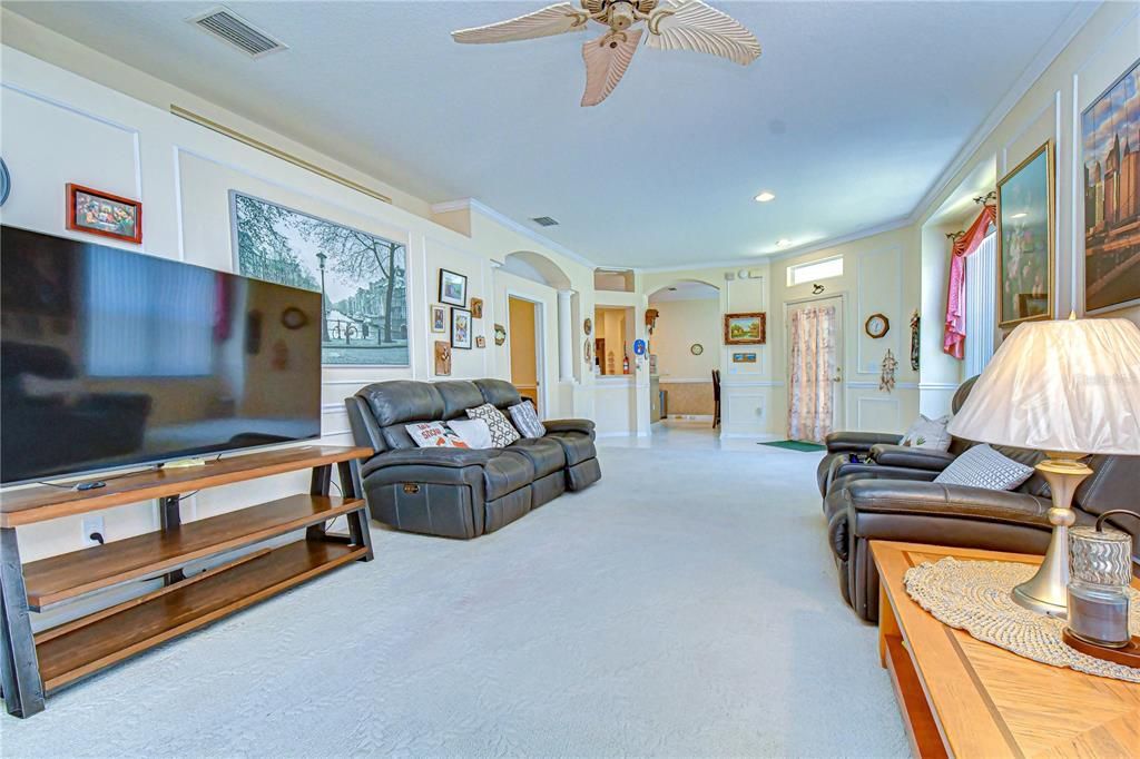 For Sale: $350,000 (2 beds, 2 baths, 1544 Square Feet)