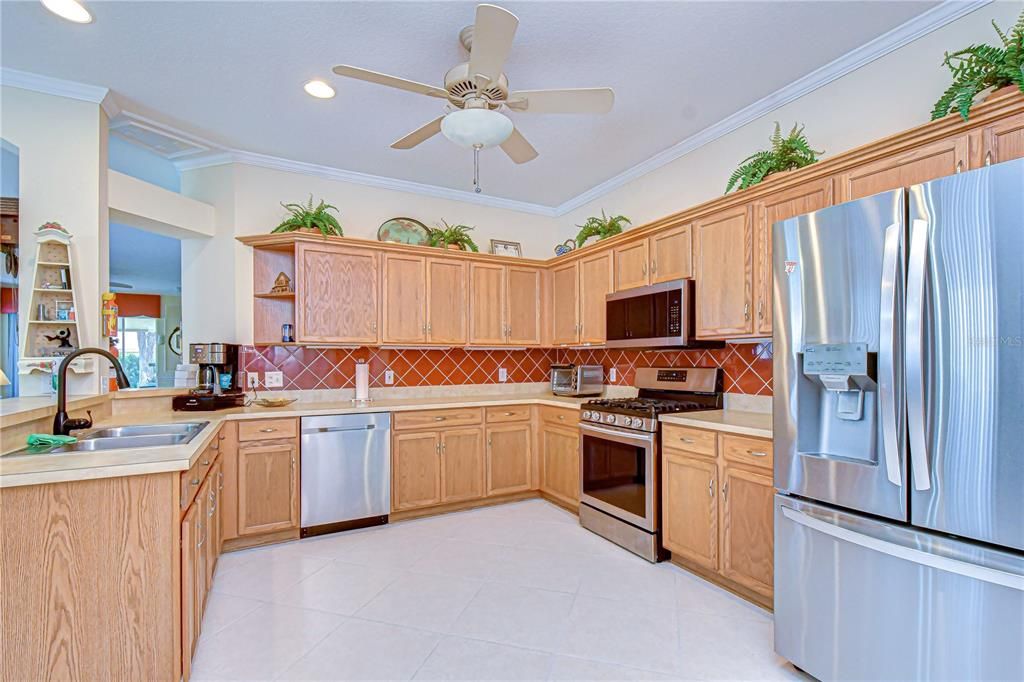 For Sale: $350,000 (2 beds, 2 baths, 1544 Square Feet)