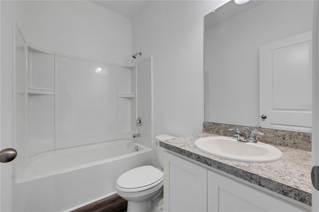 For Sale: $308,900 (3 beds, 2 baths, 1365 Square Feet)