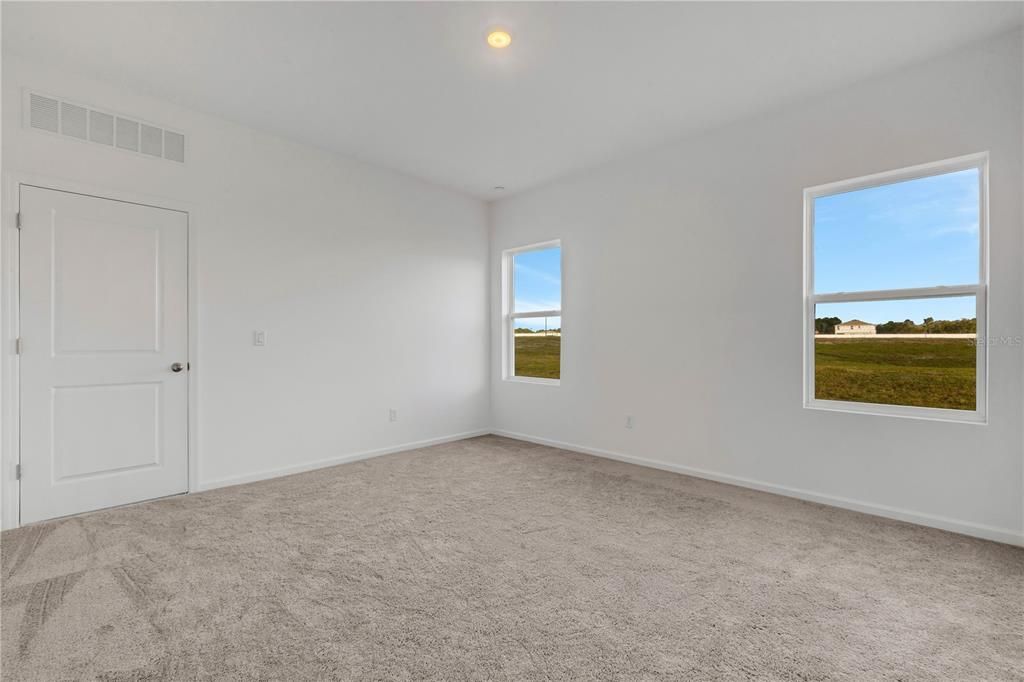 For Sale: $308,900 (3 beds, 2 baths, 1365 Square Feet)