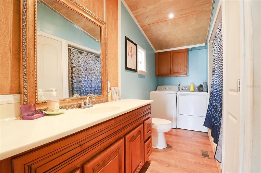 For Sale: $164,900 (3 beds, 2 baths, 1008 Square Feet)