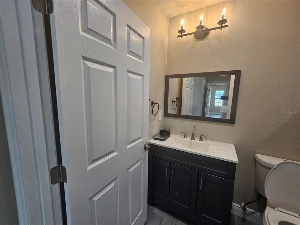 Activo con contrato: $299,000 (3 camas, 2 baños, 1340 Pies cuadrados)