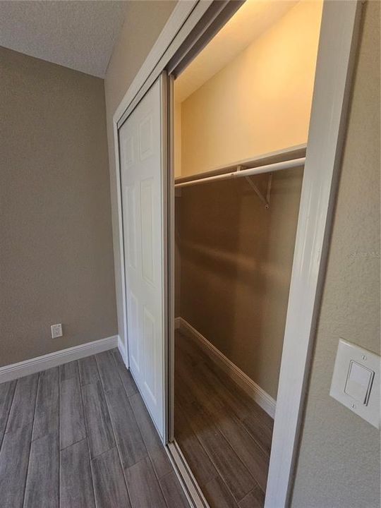 Activo con contrato: $299,000 (3 camas, 2 baños, 1340 Pies cuadrados)
