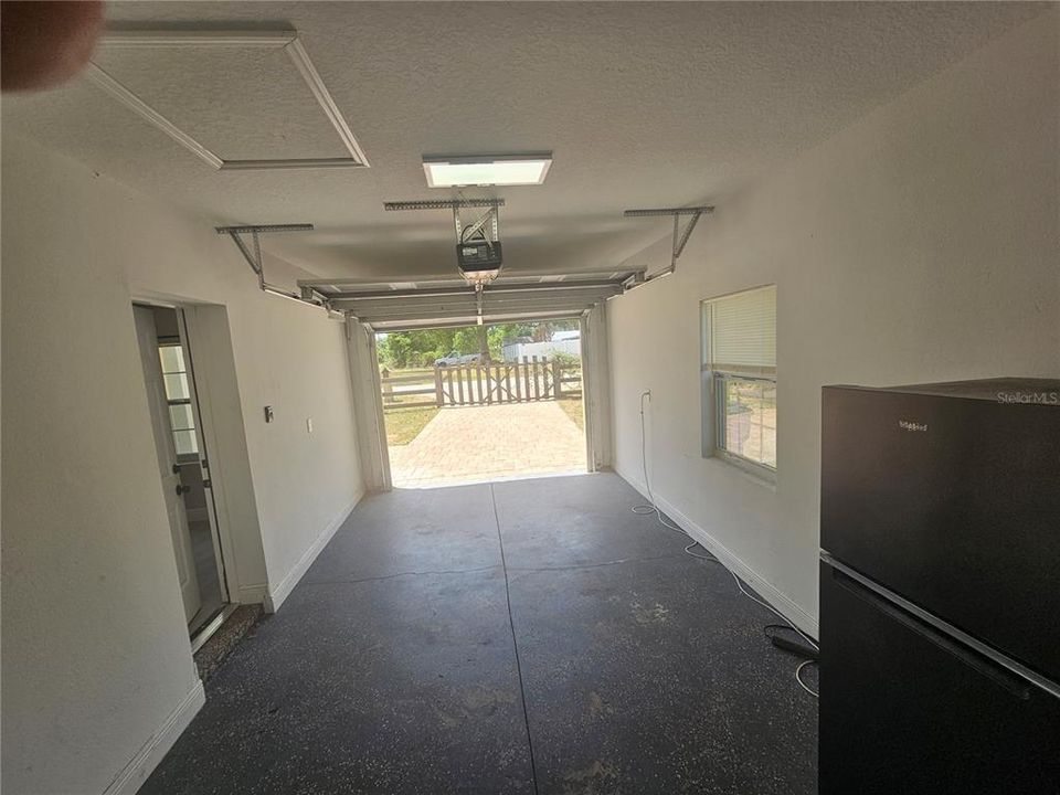 Activo con contrato: $299,000 (3 camas, 2 baños, 1340 Pies cuadrados)