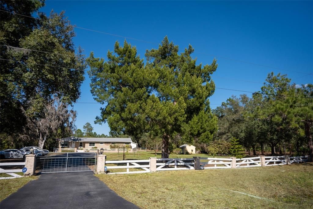 En Venta: $799,999 (5 camas, 2 baños, 2498 Pies cuadrados)