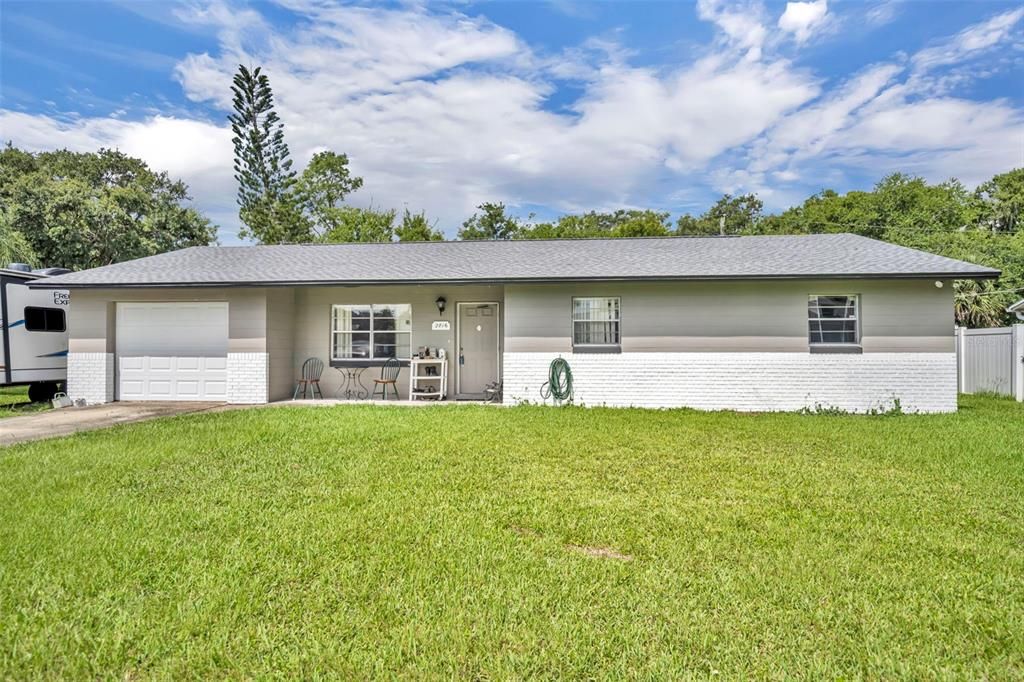 Activo con contrato: $192,000 (3 camas, 2 baños, 1226 Pies cuadrados)