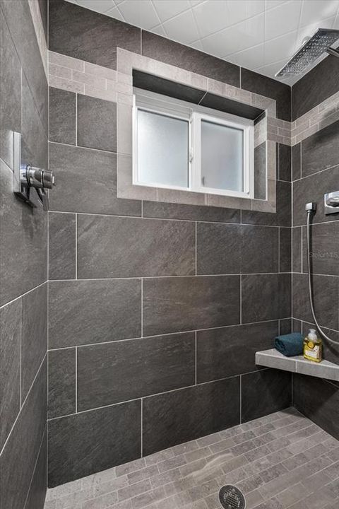 На продажу: $625,000 (2 спален, 2 ванн, 1104 Квадратных фут)