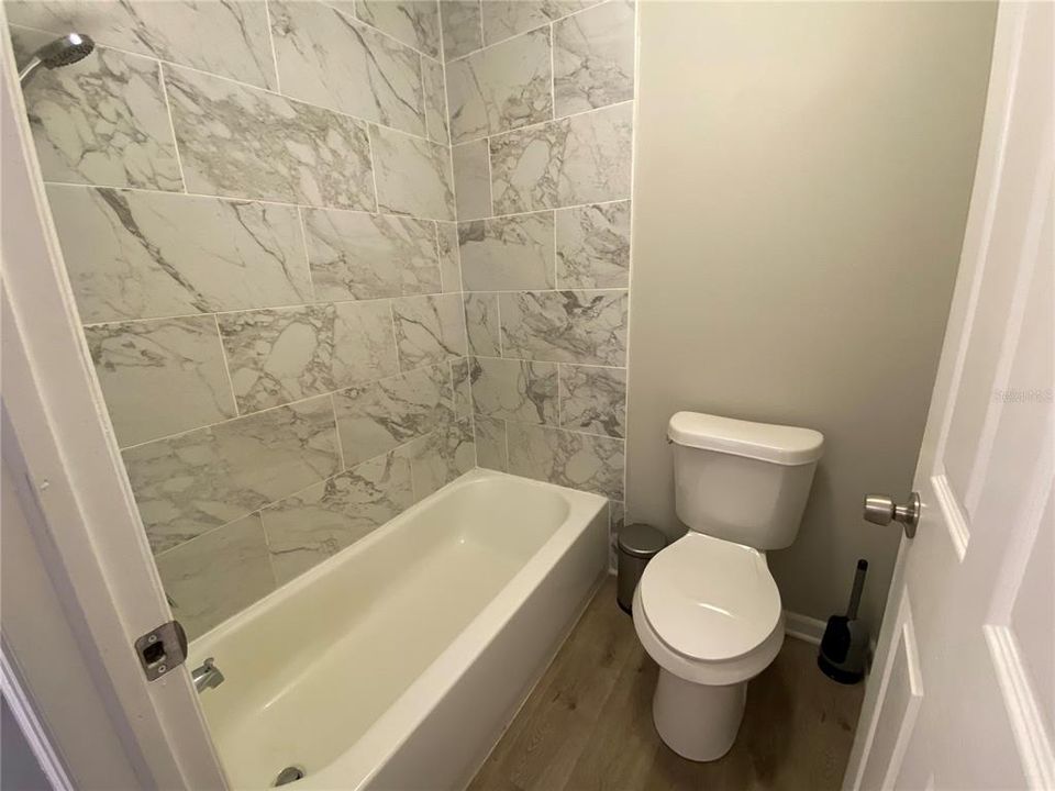 На продажу: $459,990 (3 спален, 2 ванн, 1834 Квадратных фут)